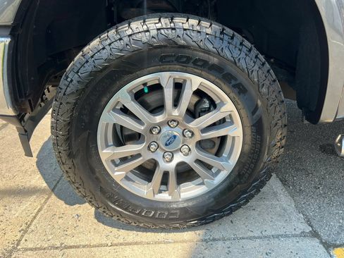 Used 2020 Ford F150 Lariat AWD/4WD image 10