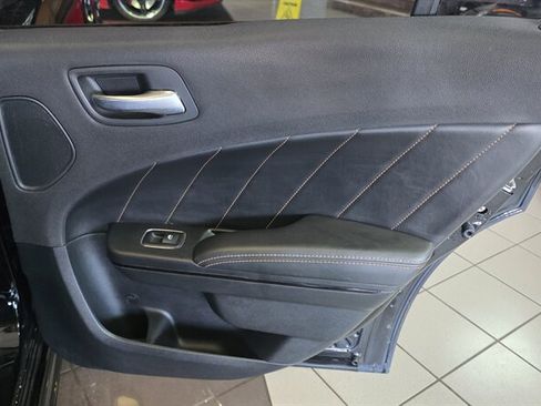 Used 2017 Dodge Charger R/T image 27