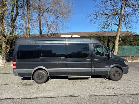 Used 2016 Mercedes-Benz Sprinter 2500 image 8