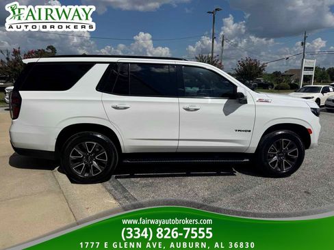 Used 2022 Chevrolet Tahoe Z71 w/ Luxury Package AWD/4WD image 5