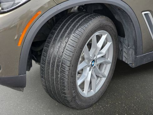 Used 2021 BMW X5 xDrive40i w/ Premium Package AWD/4WD image 38