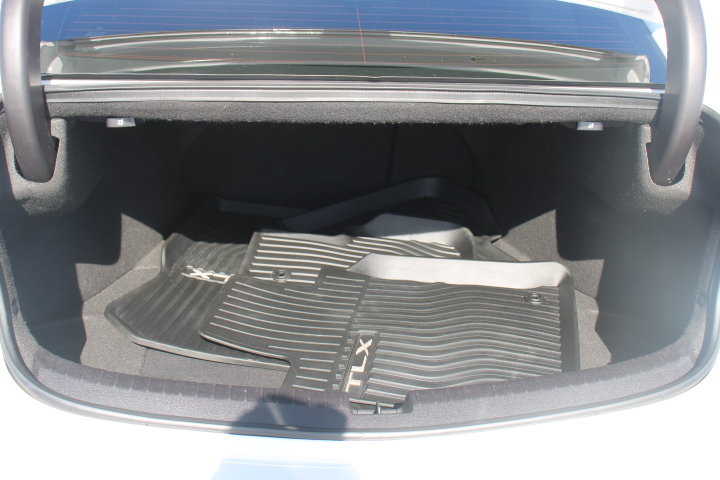 Used 2019 Acura TLX w/ Technology Package FWD image 15