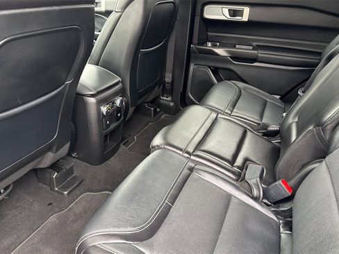 Used 2020 Ford Explorer ST image 12