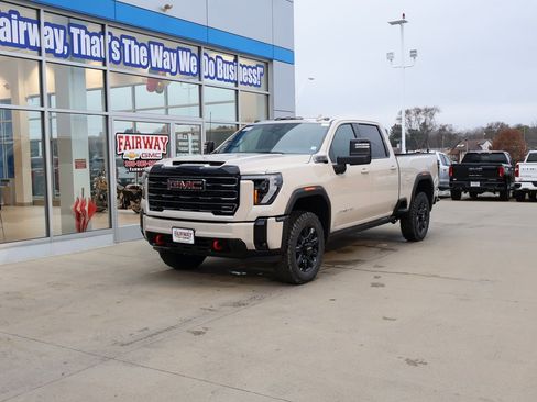 New 2026 GMC Sierra 2500 AT4 w/ AT4 Premium Plus Package image 6