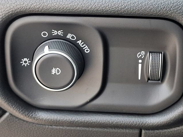 Used 2025 RAM 5500 Tradesman AWD/4WD image 22