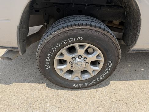 Used 2024 RAM 2500 Laramie AWD/4WD image 44