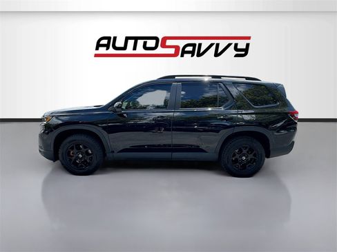 Used 2024 Honda Pilot TrailSport image 4