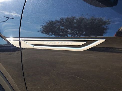 Used 2024 Volkswagen Atlas Cross Sport SEL R-Line image 10