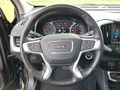 Used 2022 GMC Terrain SLT w/ Infotainment Package II AWD/4WD image 19