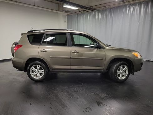 Used 2011 Toyota RAV4 4WD w/ Upgrade Value Pkg image 9