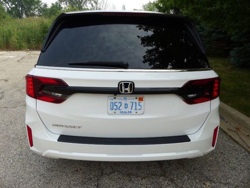 Used 2025 Honda Odyssey EX-L image 8