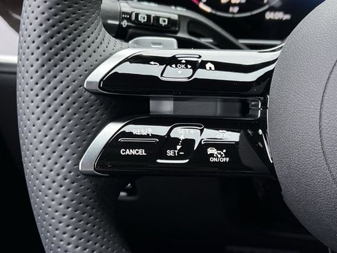 New 2026 Mercedes-Benz GLC 300 4MATIC image 30