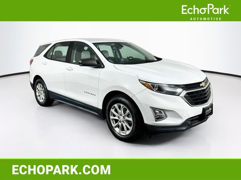 Used 2019 Chevrolet Equinox LS FWD image 1