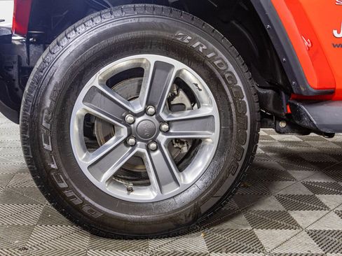 Used 2019 Jeep Wrangler Unlimited Sahara AWD/4WD image 47