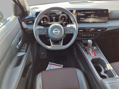 Certified 2025 Nissan Kicks SR w/ Interior Electronics Package image 4