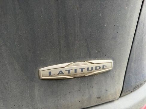 Used 2015 Jeep Cherokee Latitude w/ Cold Weather Group image 8