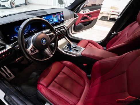 Used 2022 BMW i4 eDrive40 w/ M Sport Package image 11