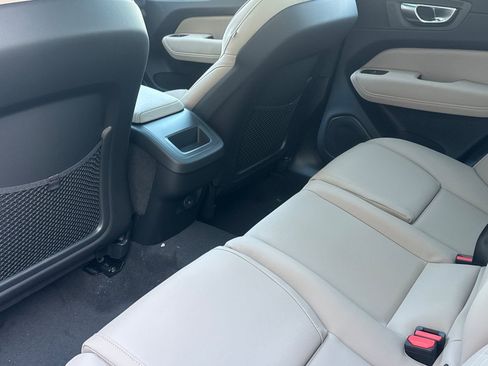 New 2026 Volvo XC60 B5 Plus w/ Climate Package PRO AWD/4WD image 12