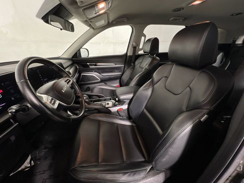 Used 2023 Kia Telluride S AWD/4WD image 13