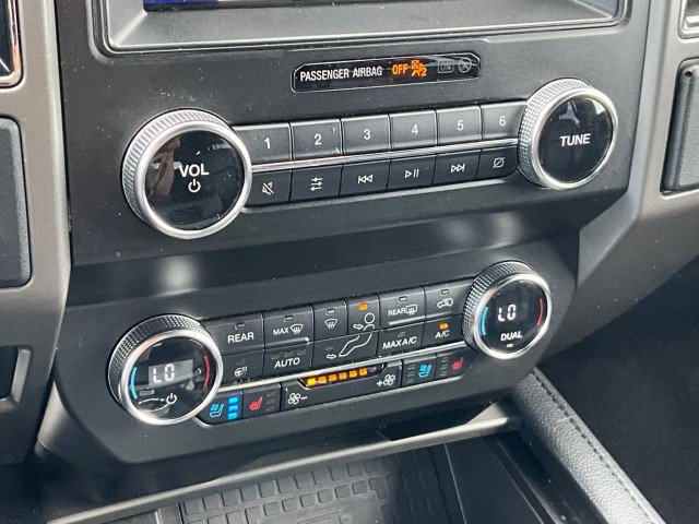 Used 2020 Ford Expedition XLT w/ Equipment Group 202A AWD/4WD image 26