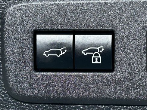 Used 2025 Lexus GX 550 AWD/4WD image 17