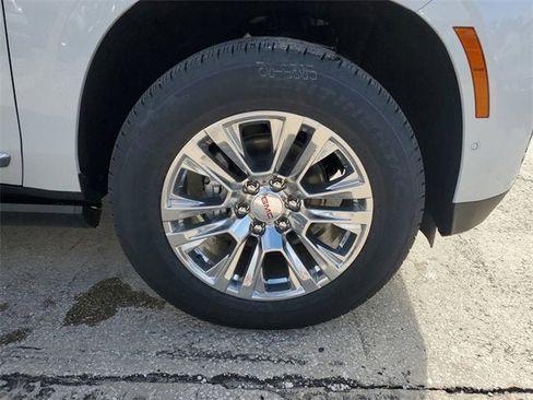 New 2026 GMC Yukon XL Denali image 6