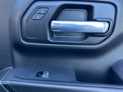 Used 2022 Chevrolet Silverado 1500 Custom image 21