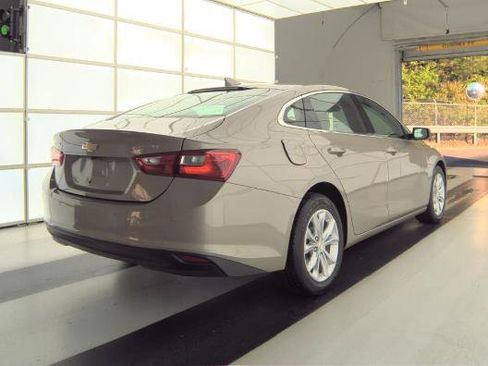 Used 2024 Chevrolet Malibu LT FWD image 3