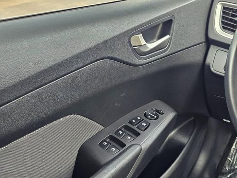 Used 2020 Hyundai Accent Limited image 28