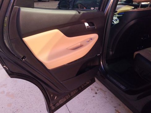 Used 2023 Hyundai Santa Fe Calligraphy image 11