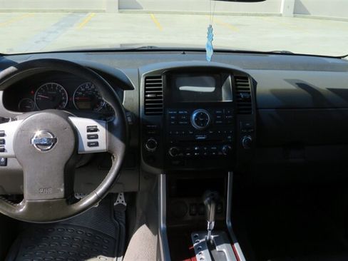 Used 2008 Nissan Pathfinder LE RWD image 11