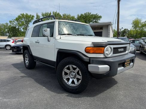 Used 2014 Toyota FJ Cruiser 4WD w/ Convenience Package image 1