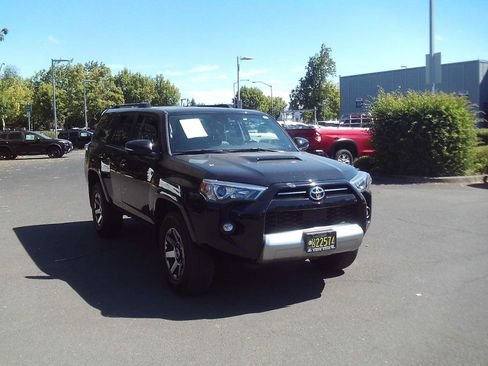 Used 2023 Toyota 4Runner TRD Off-Road Premium w/ Moonroof Package AWD/4WD image 7