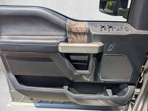 Used 2019 Ford F250 Lariat AWD/4WD image 10