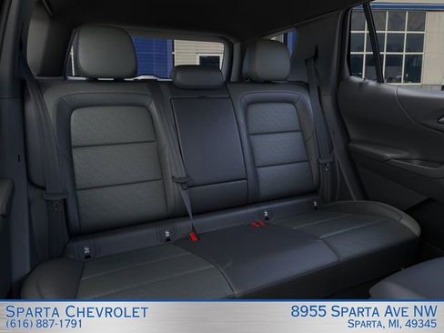 New 2025 Chevrolet Equinox LT w/ Convenience Package II AWD/4WD image 17