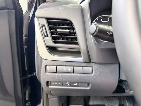 Used 2026 Nissan Rogue SV w/ SV Premium Package AWD/4WD image 40