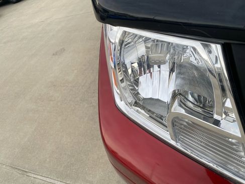 Used 2019 Nissan Frontier PRO-4X image 27