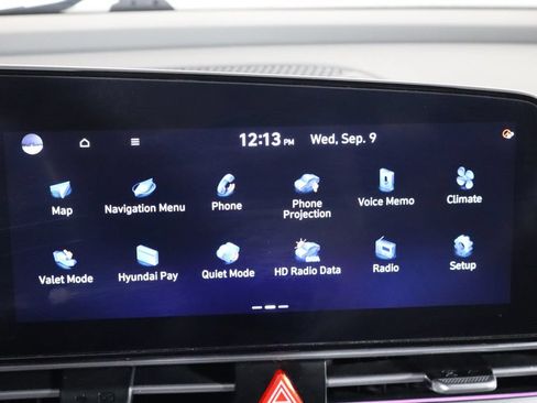 Used 2025 Hyundai Elantra SEL FWD image 32