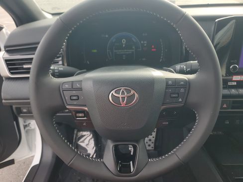 New 2026 Toyota Camry SE image 18