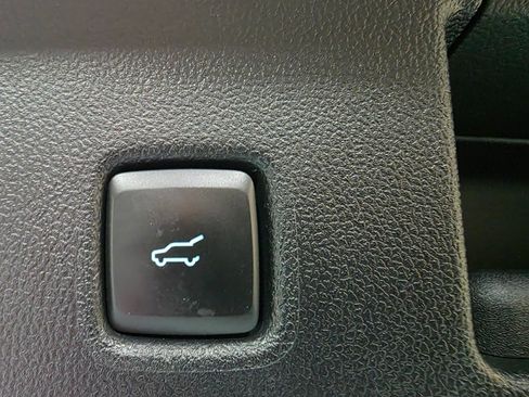 Used 2022 Ford Escape Titanium w/ Titanium Premium Package image 23