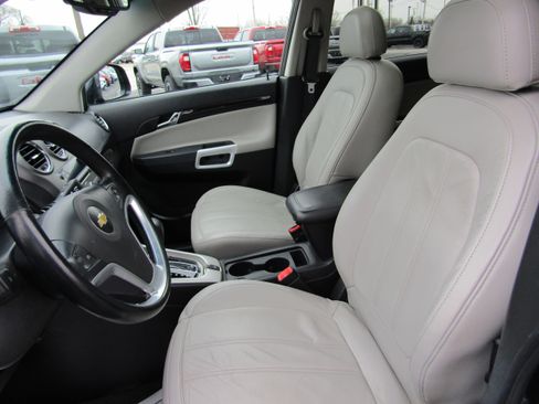 Used 2014 Chevrolet Captiva Sport LTZ image 11