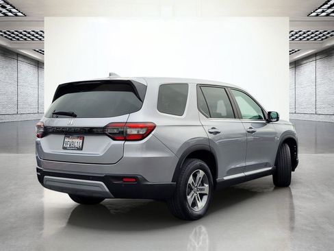 Used 2023 Honda Pilot EX-L image 7