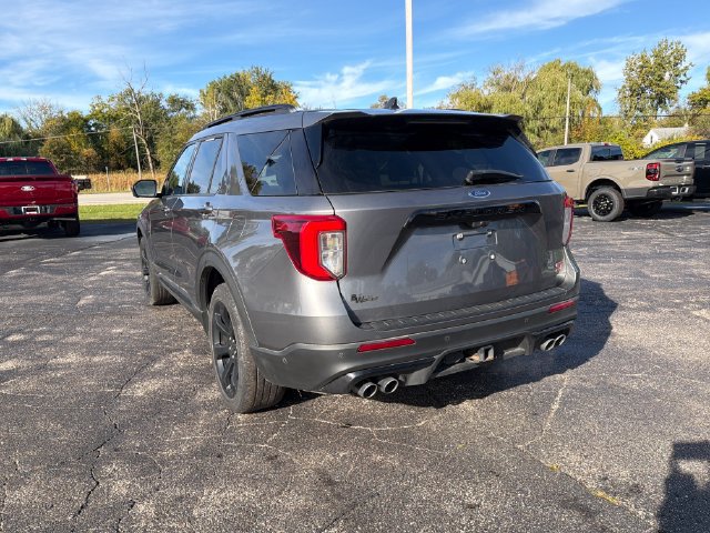 Used 2022 Ford Explorer ST w/ Equipment Group 401A AWD/4WD image 3