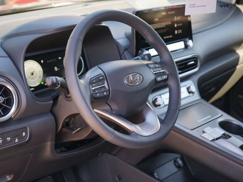 Certified 2023 Hyundai Kona Limited FWD image 15