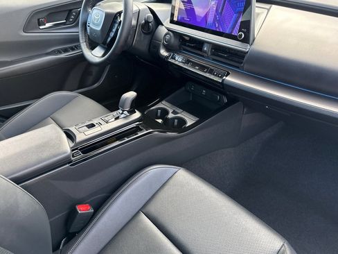 Used 2026 Toyota Prius Limited image 31