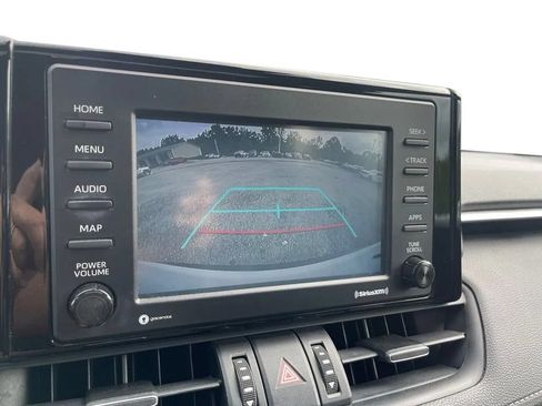 Used 2020 Toyota RAV4 XLE Premium AWD/4WD image 30
