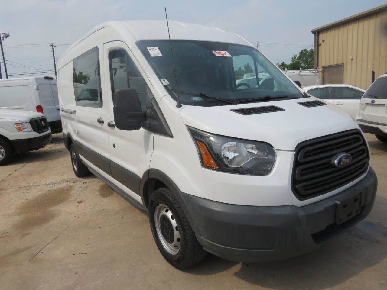 Used 2016 Ford Transit 350 148 Medium Roof RWD image 3