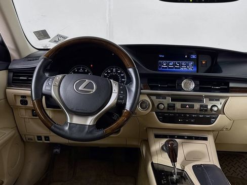Used 2015 Lexus ES 350 w/ Luxury Package FWD image 27
