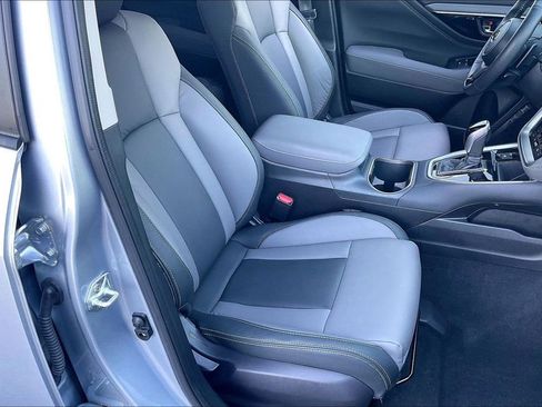 Used 2025 Subaru Outback Onyx Edition AWD/4WD image 7
