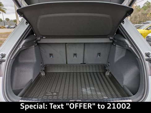 Used 2025 Audi Q3 2.0T Premium w/ Convenience Package image 15